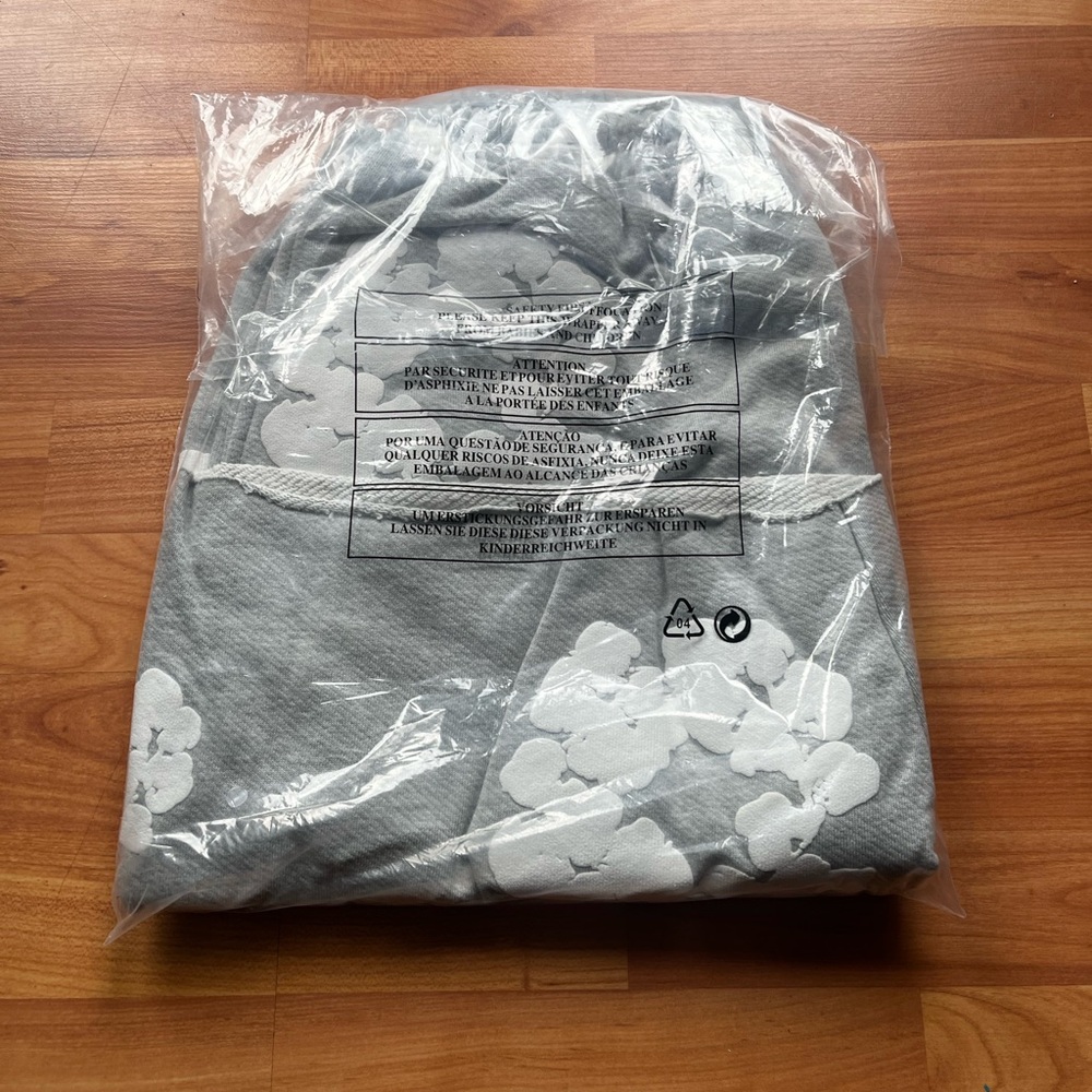 Grey Denim Tear Shorts Size Medium Brand New Authenticated - Picture 4 of 5